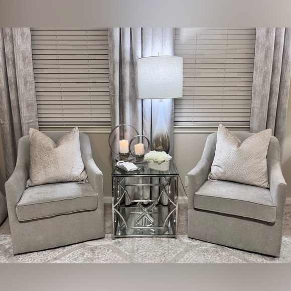 1-CALDEIRA CUT VELVET DESIGN DECORATIVE PILLOW (Read description for details) - Picture 9 of 17